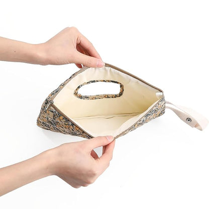 Quilted Baby Wipe Holder Quilted Wipe Pouch Portable Hanging Floral Wet Wipes Bag for Car, Stroller