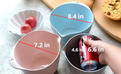 3 Plastic Mixing Bowls with Pour Spout,Lids and TPR Non-Slip Bottom,1.5Qt,2Qt,3Qt,Mini,Small,Middle,Nesting Bowl Set for Kitchen Prep,Baking,Storage,Batter,BPA free,Easy to Grip,White