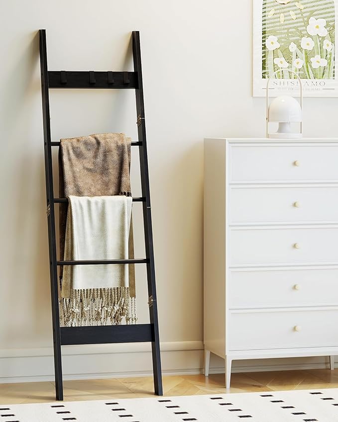 Hzuaneri Blanket Ladder for Living Room, Decorative Quilt Rack with 4 Removable Hooks, 5-Tier Farmhouse Ladder Holder Shelf O